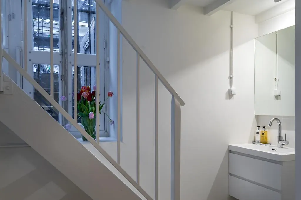 Luxury Flower Market Apartment Amsterdam 0*,